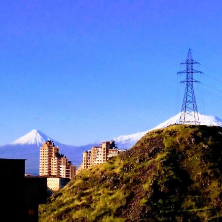 Room In The Centre Yerevan Bagian luar foto