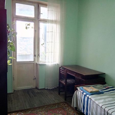 Room In The Centre Yerevan Bagian luar foto