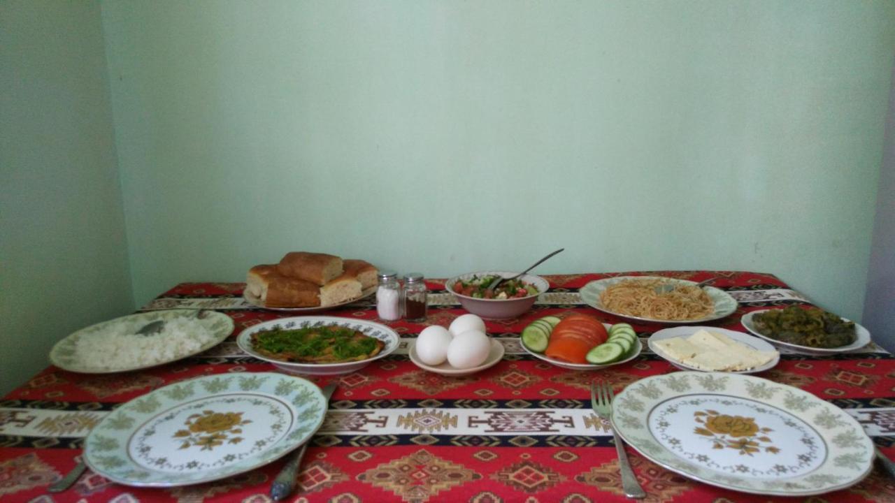 Room In The Centre Yerevan Bagian luar foto