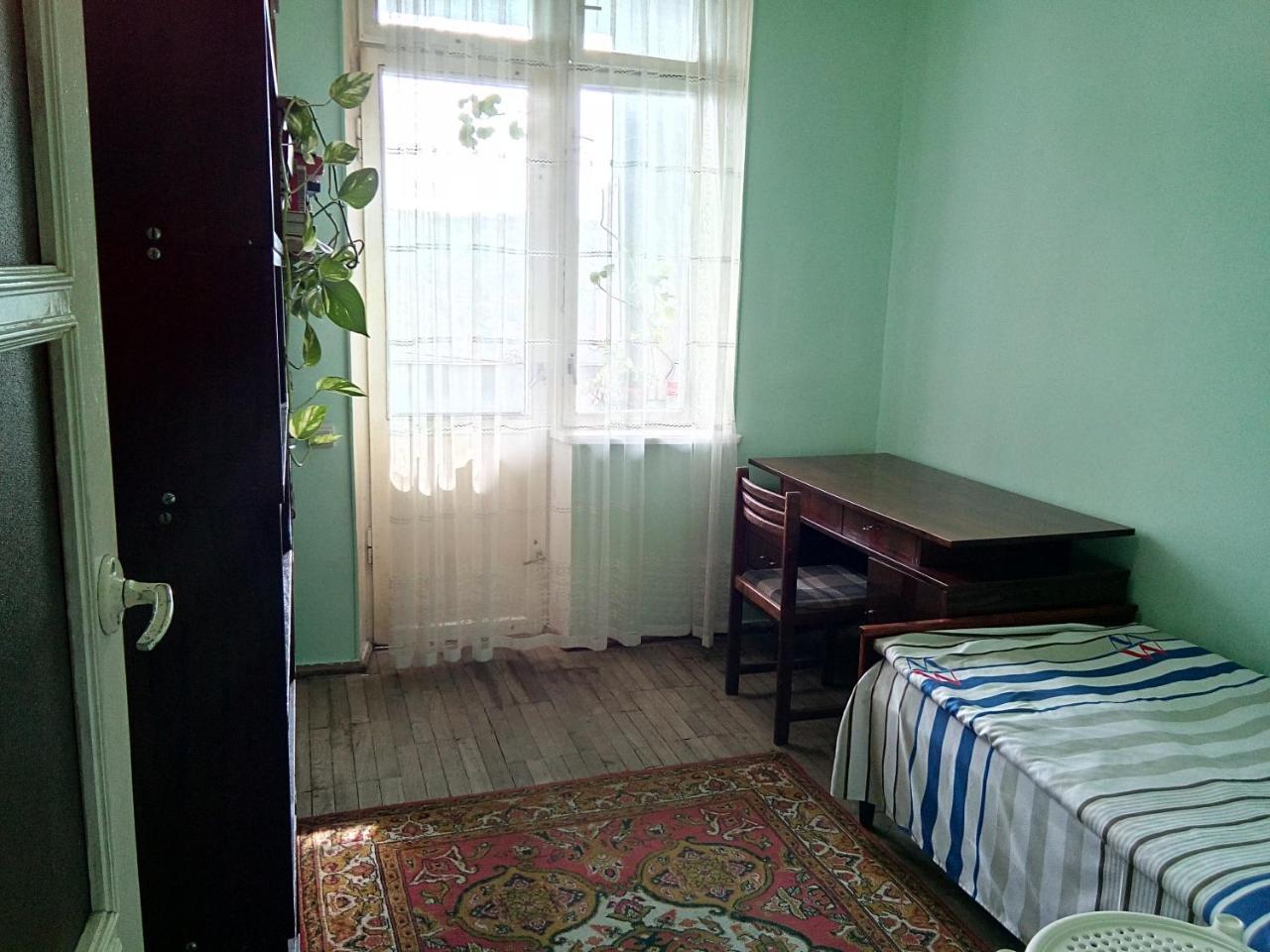 Room In The Centre Yerevan Bagian luar foto