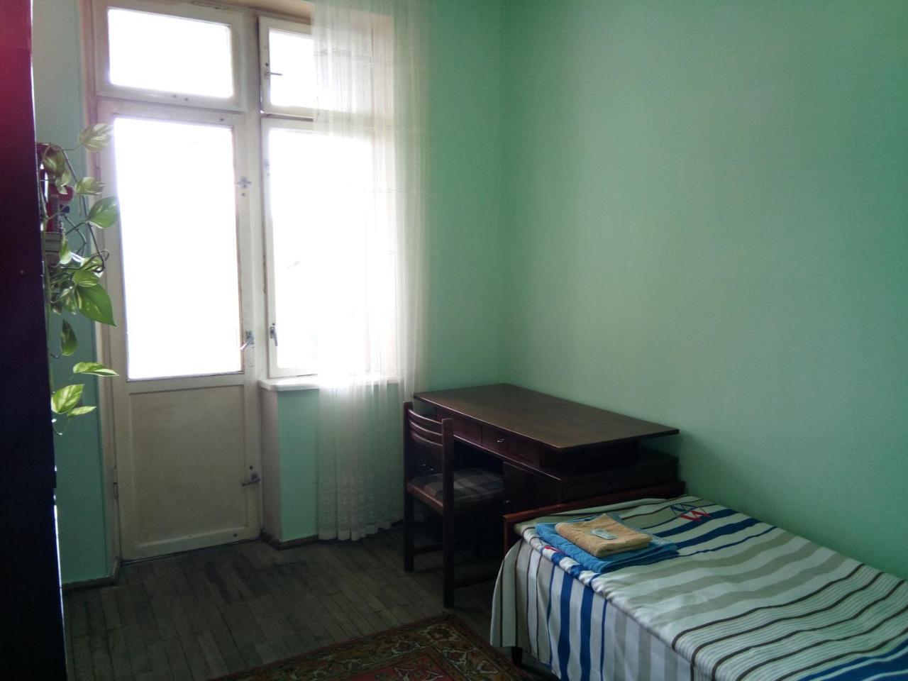 Room In The Centre Yerevan Bagian luar foto