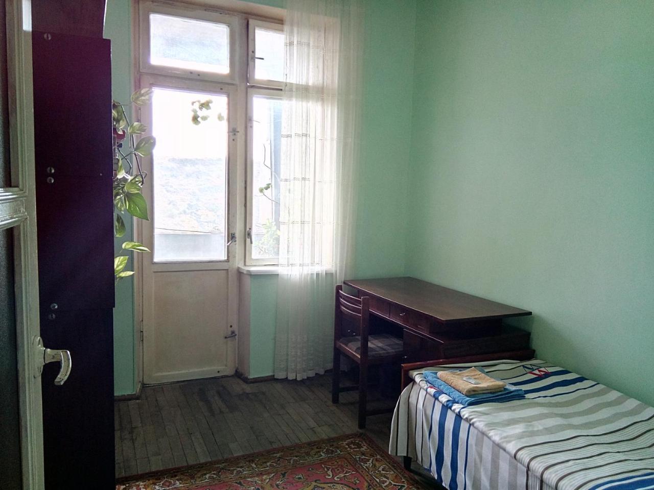Room In The Centre Yerevan Bagian luar foto