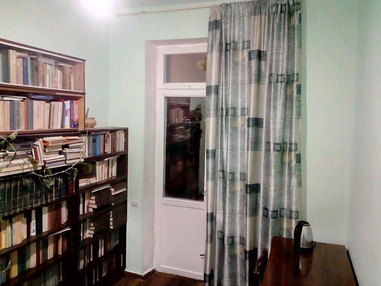 Room In The Centre Yerevan Bagian luar foto
