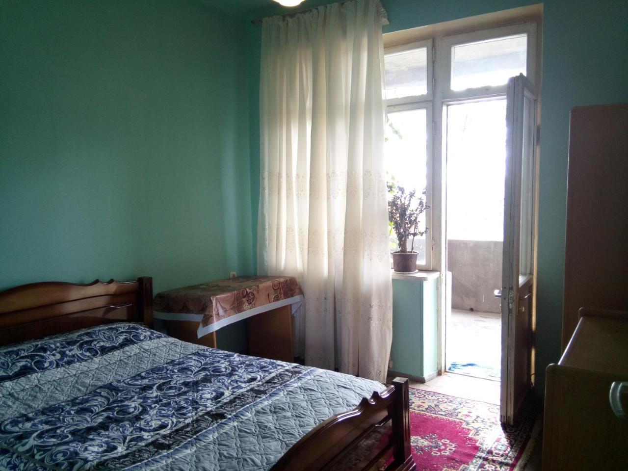 Room In The Centre Yerevan Bagian luar foto