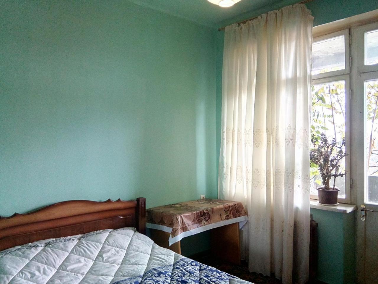 Room In The Centre Yerevan Bagian luar foto